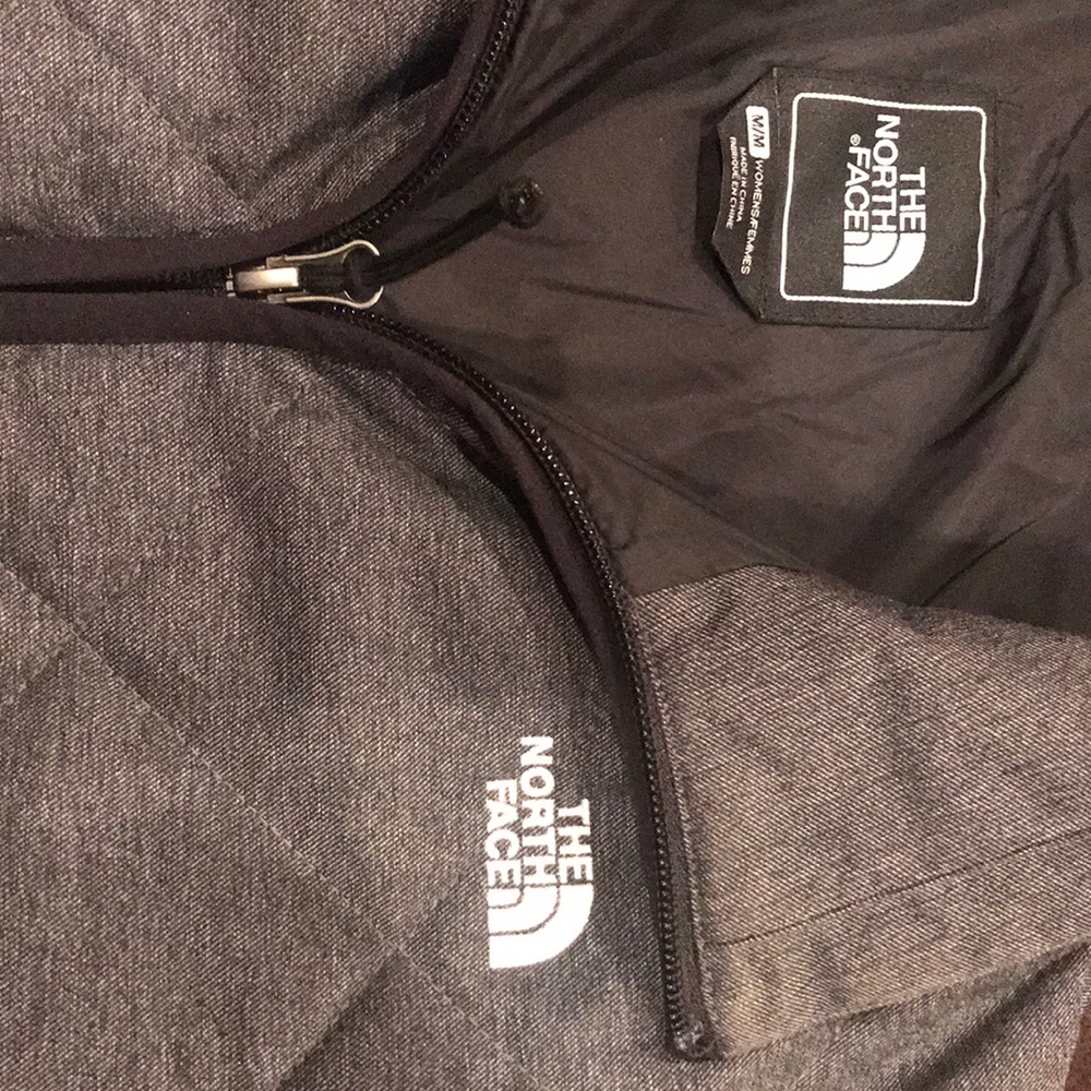 Women’s North Face Jacket - Picture 5 of 5